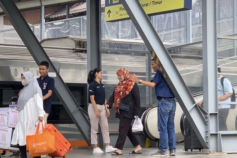 Jumlah penumpang KA Stasiun Malang naik 60 persen jelang libur panjang