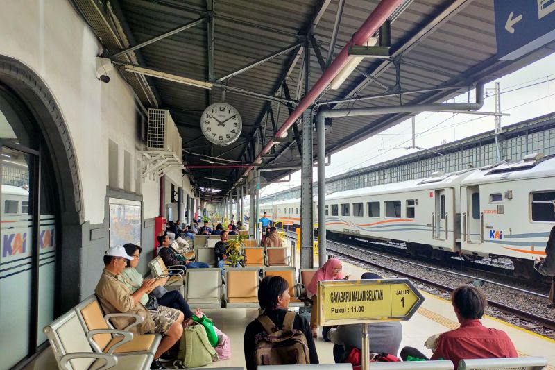 KAI Daop 1 Jakarta menyediakan 1.677 kereta api untuk angkutan mudik