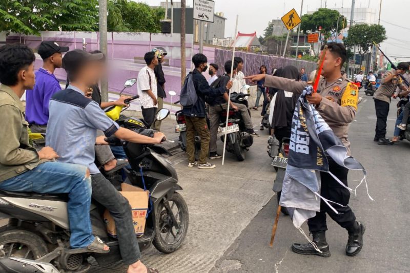 Polisi antisipasi pelajar konvoi bawa kembang api