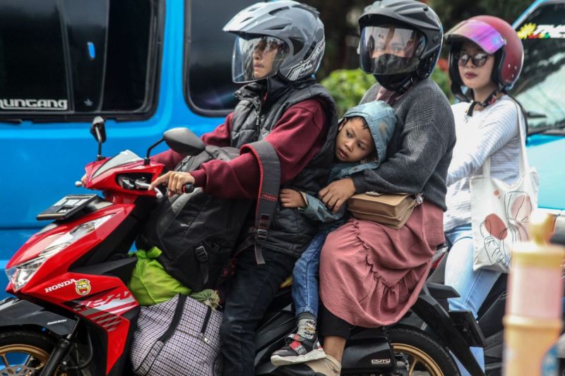 Pemudik kendaraan roda dua dominasi Jalur Puncak Bogor