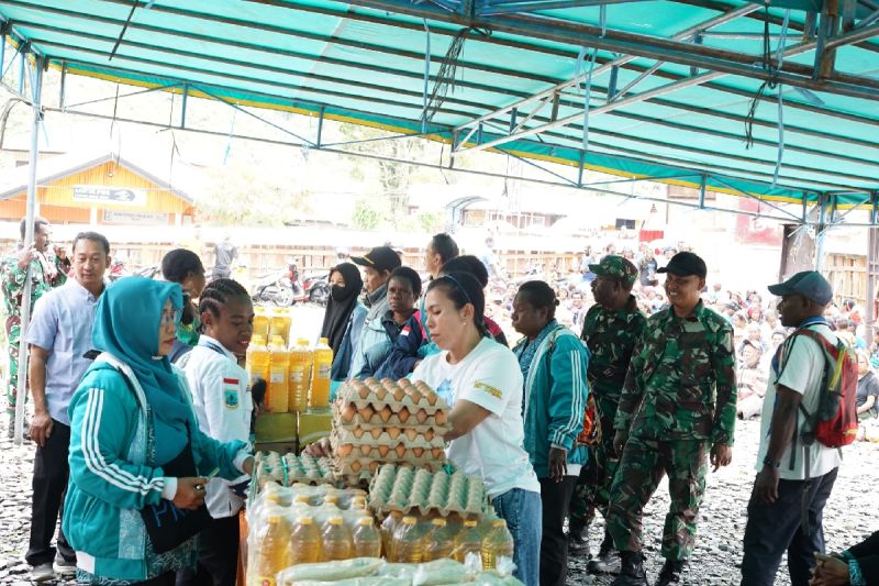 Pemkab Puncak Jaya gelar pangan murah jelang Lebaran 2024