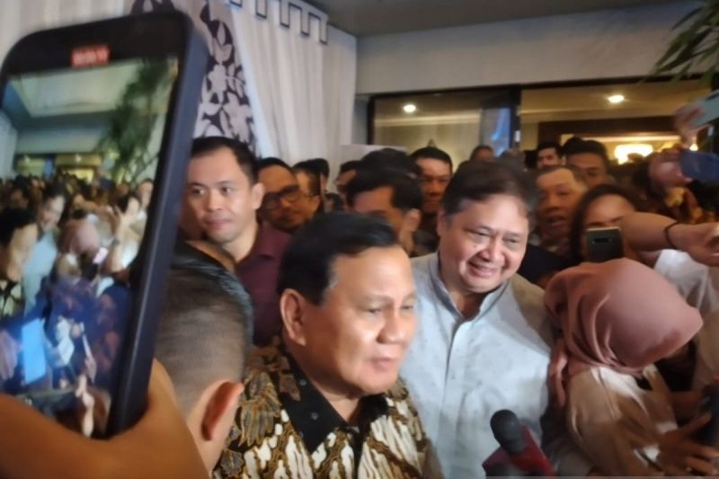 Menko Airlangga silaturahmi dengan Menhan Prabowo selama dua jam