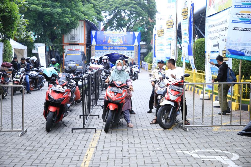 Pelni siap layani arus balik gratis sepeda motor