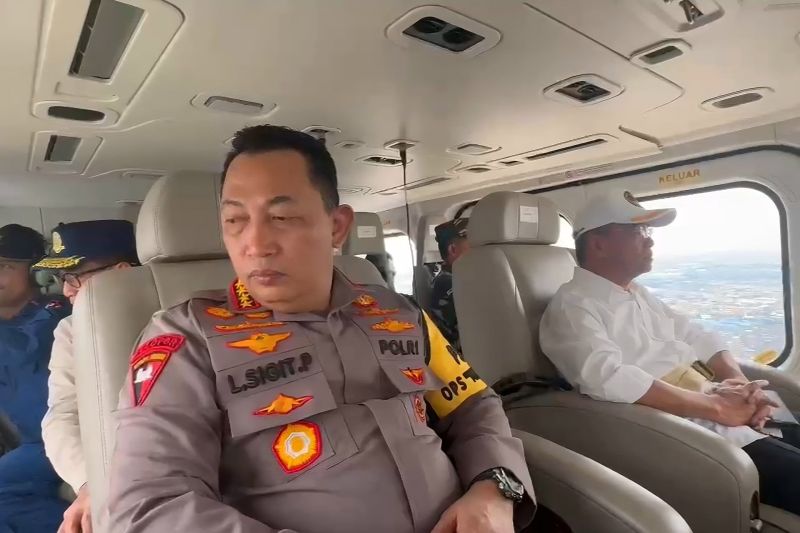 Kapolri patroli udara jalur tol, pastikan keamanan arus balik Lebaran