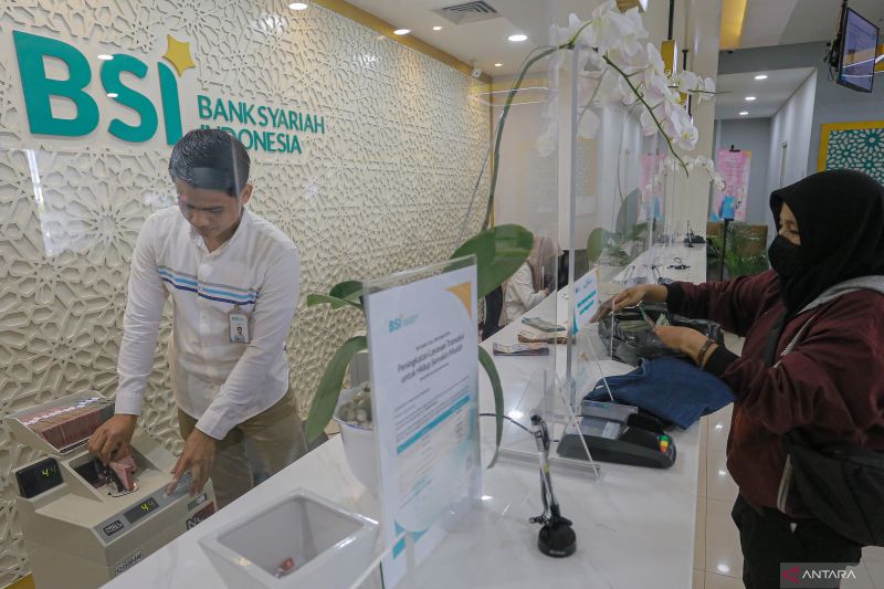 berapa-lama-jam-kerja-operasional-bank-di-indonesia