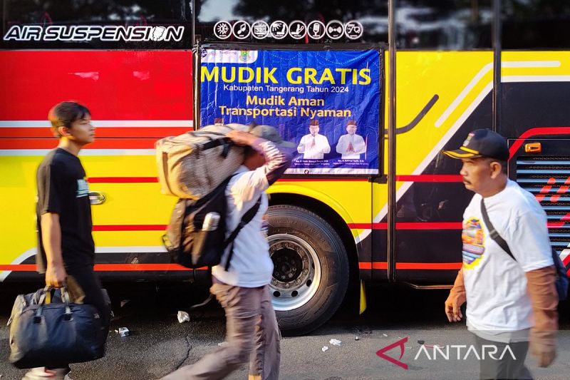 Catatan evaluasi layanan transportasi Indonesia