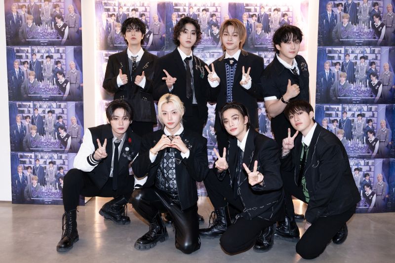 Stray Kids berkolaborasi dengan Charlie Puth AS di single terbaru