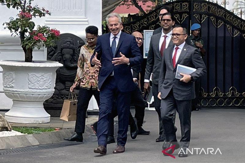 Presiden Jokowi-Tony Blair bahas rencana investasi energi di IKN