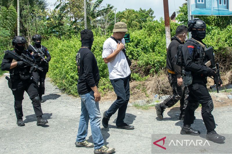 Penggeledahan rumah terduga anggota Jamaah Islamiyah di Sigi