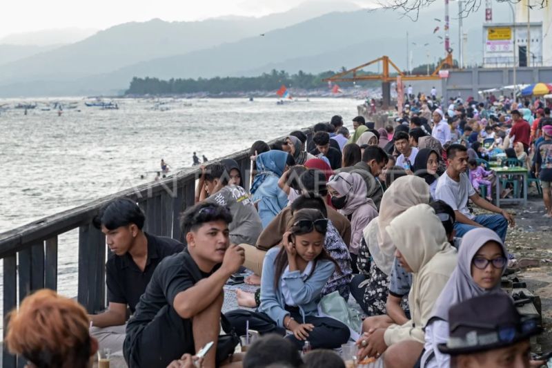 Tradisi lebaran topat di Pulau Lombok