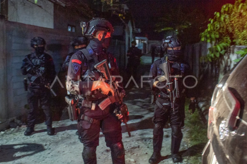 Penggeledahan rumah terduga anggota Jamaah Islamiyah di Palu