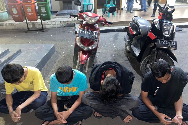 Polisi ringkus empat pelaku tawuran di Bekasi