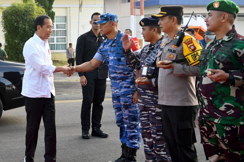 Presiden Jokowi resmikan bandara hingga jalan daerah di Gorontalo