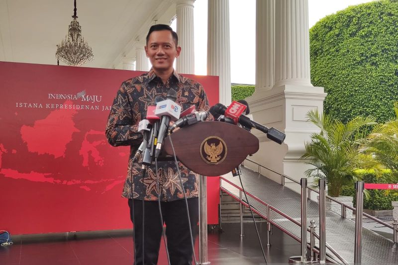 Jokowi minta AHY selesaikan 2.086 hektare lahan bermasalah di IKN