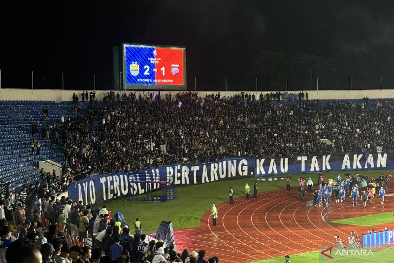Persib Bandung tutup laga kandang terakhir dengan kemenangan