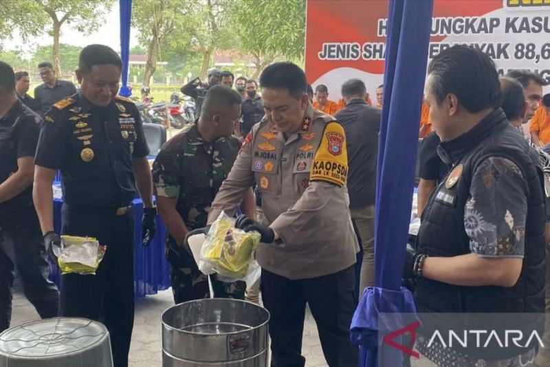 Polda Riau musnahkan 88,6 kilogram sabu-sabu dan ribuan pil ekstasi
