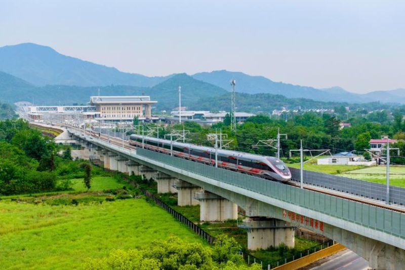 China bakal layani 144 juta perjalanan penumpang saat libur Hari Buruh