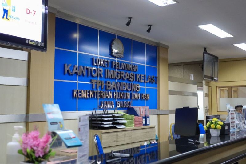 Paspor polikarbonat kini sudah bisa dibuat di Kanim Bandung