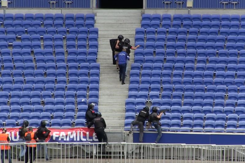 Latihan antiteror di stadion sepak bola Lyon jelang Olimpiade Paris