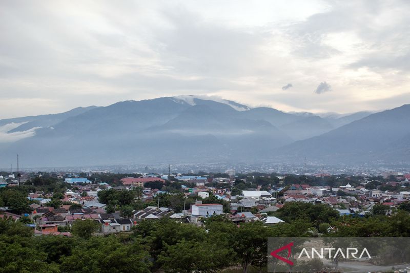 Dampak erupsi Gunung Ruang di Palu