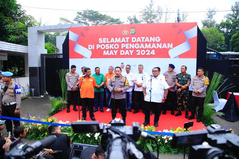 Kapolri semangati para buruh saat hadiri peringatan May Day di GBK