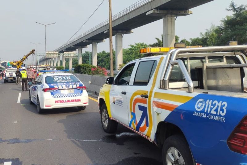 Jasa Marga respons cepat kecelakaan di KM 6 B Tol Jakarta-Cikampek
