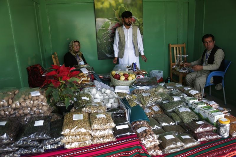 Album Asia: Pameran produk pertanian dibuka di Afghanistan