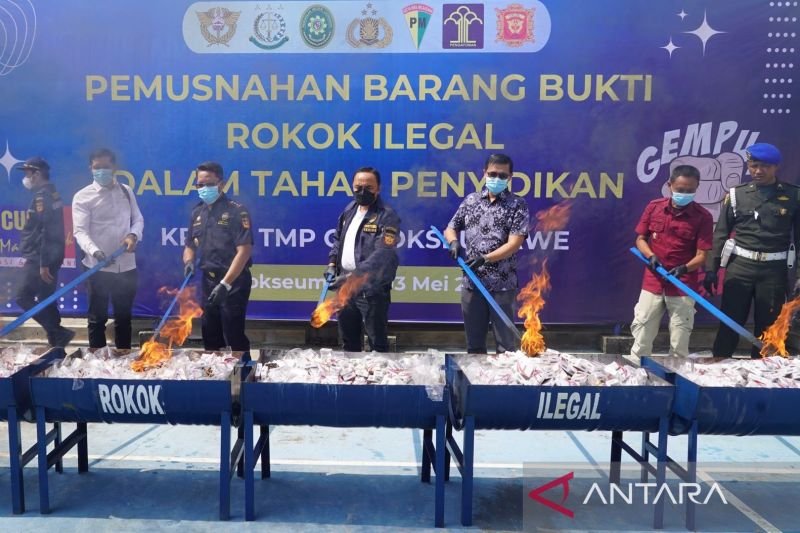Bea Cukai musnahkan ratusan ribu batang rokok ilegal di Aceh Utara