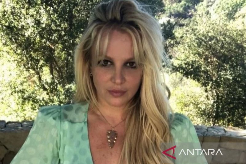 Britney Spears cederai kakinya di hotel Chateau Marmont