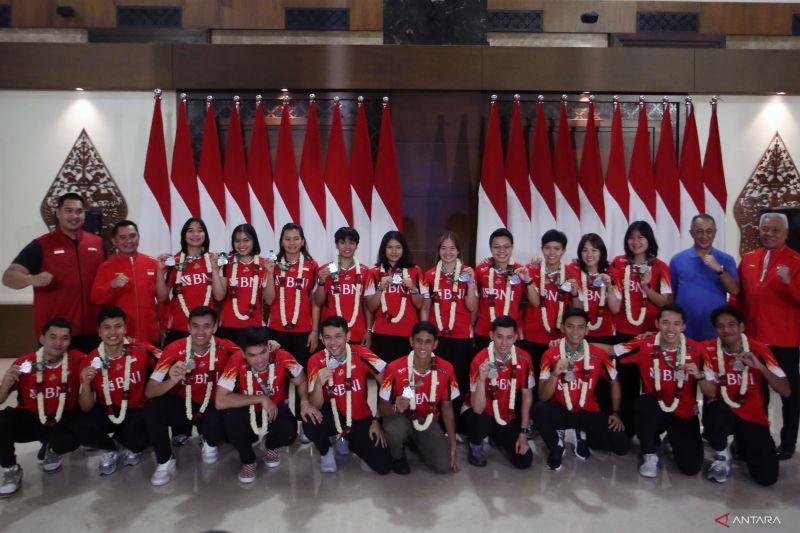 Tim Piala Thomas dan Uber kembali ke Indonesia