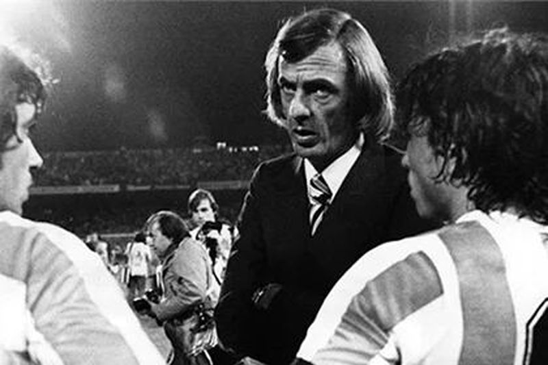 Pelatih legendaris Argentina Cesar Luis Menotti meninggal dunia