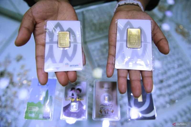 Harga emas Antam kembali meroket jadi Rp1,366 juta per gram
