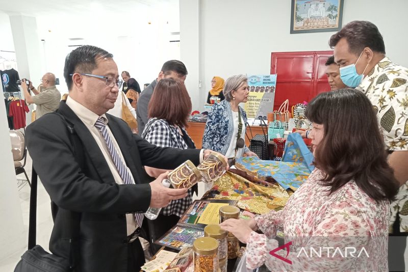Pemkot promosikan produk UMKM di ajang "Cirebon Festival" 2024