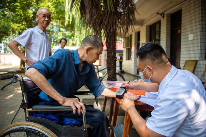 China sempurnakan regulasi skema asuransi kesehatan jangka panjang