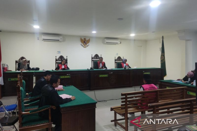 JPU tuntut mantan Kabid Disnaker Bengkulu Tengah 8 tahun penjara