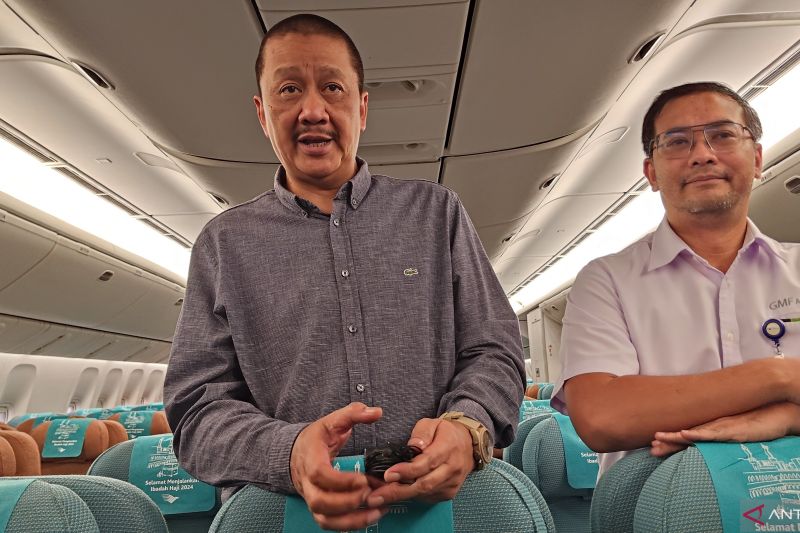 Garuda Indonesia harap tarif batas atas tiket pesawat ditinjau ulang