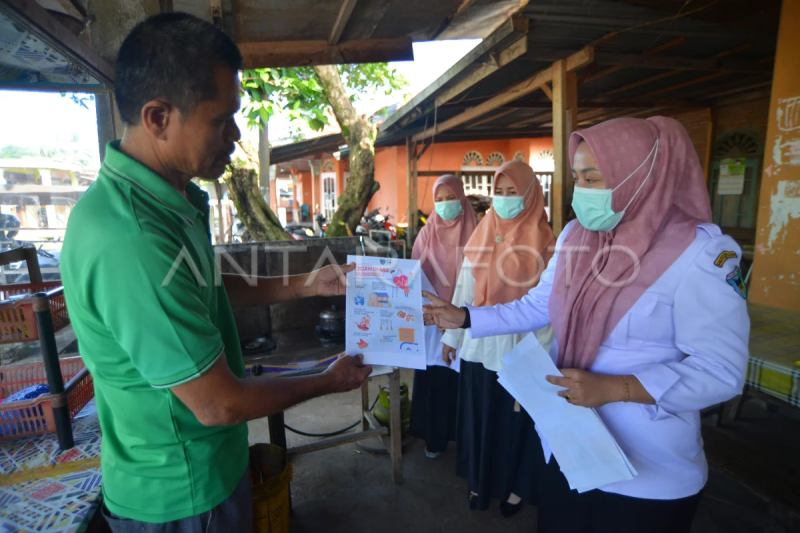 Edukasi pencegahan diare di Pesisir Selatan