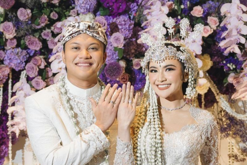 Keindahan busana pengantin Adat Sunda, dari Sukapura hingga Siger