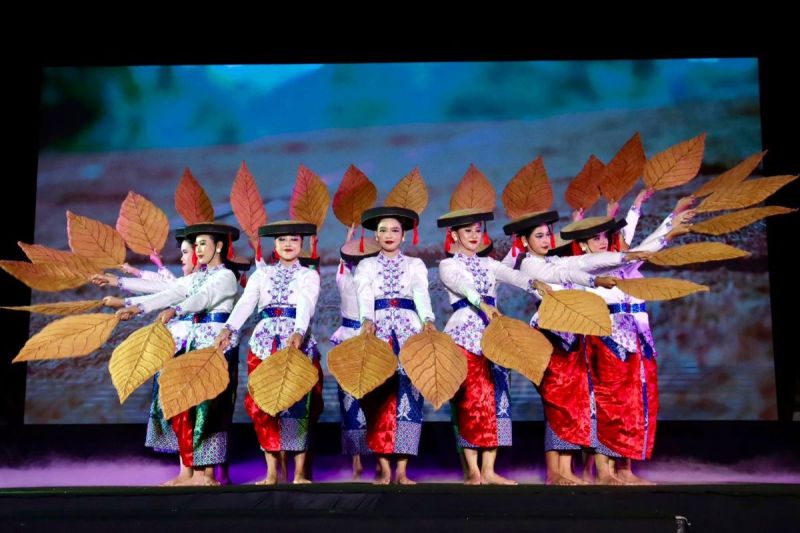 Teater Kampung Budaya Piji Wetan Kudus tampil di TMII Jakarta