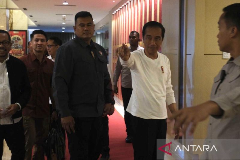 Presiden Jokowi tiba di Kendari