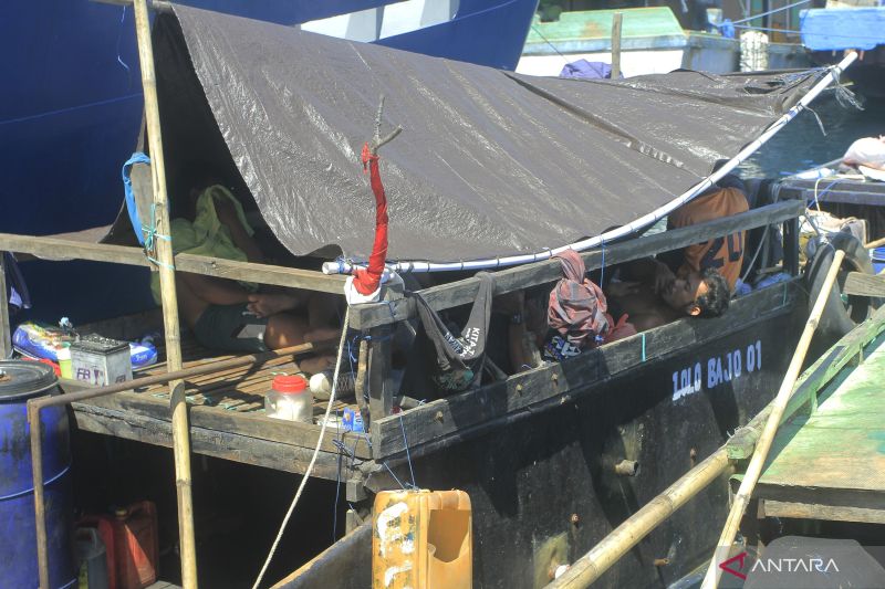 KKP tangkap 13 nelayan Sulteng di Kupang