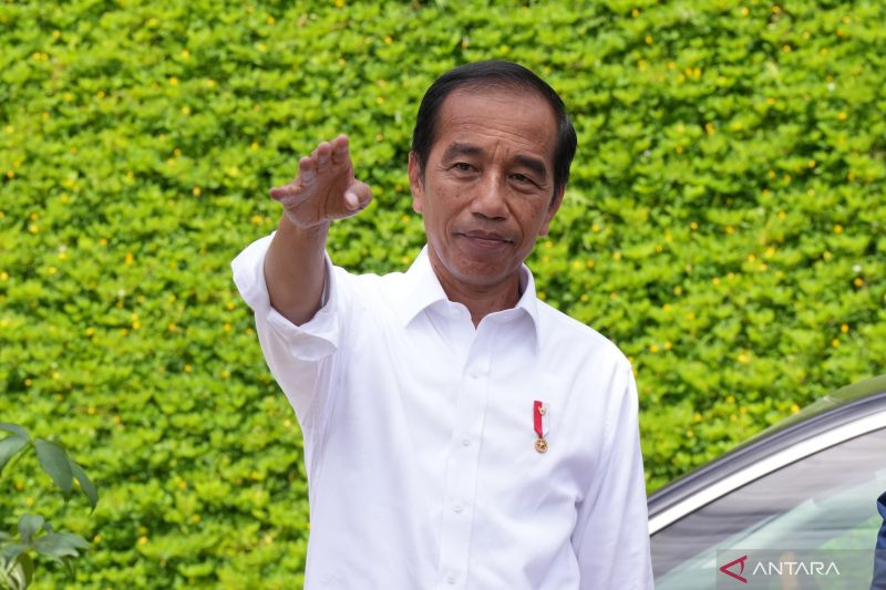 Jokowi resmikan Bendungan Ameroro