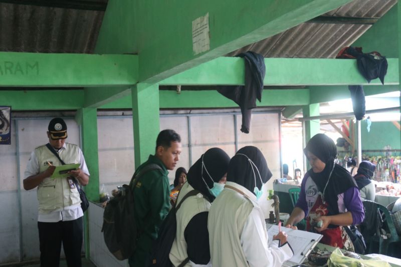 DKP Kulon Progo lakukan pengendalian mutu perikanan di pasar rakyat