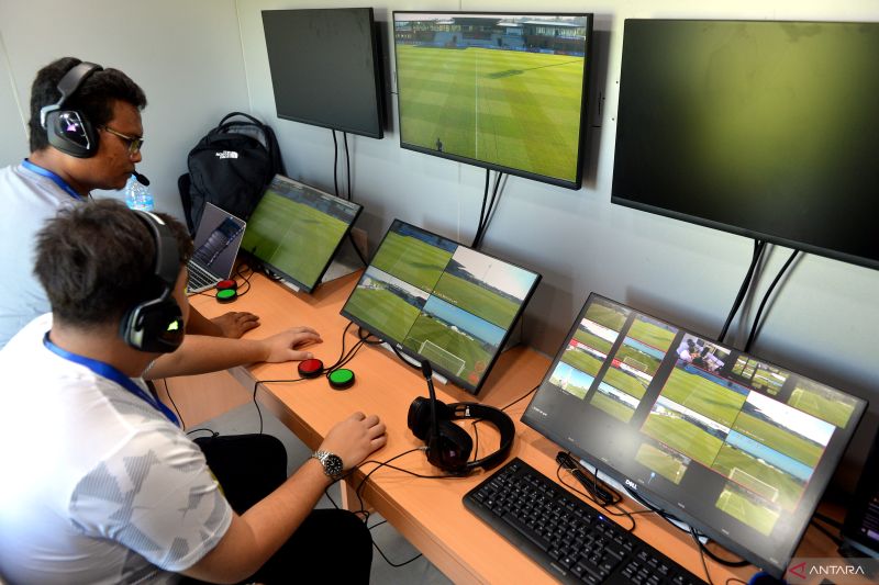 Teco berharap penerapan VAR di sepak bola Indonesia semakin baik