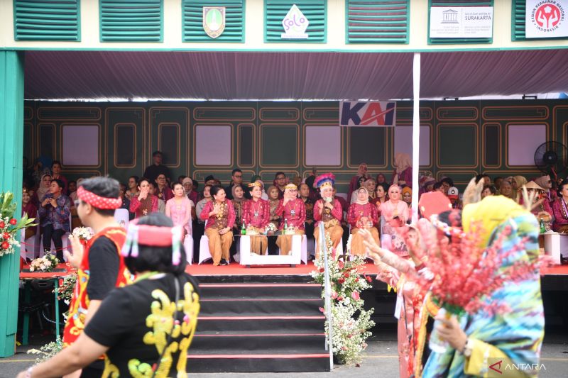 Kader PKK se-Indonesia meriahkan Parade Budaya Nusantara di Surakarta