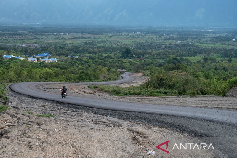 Pembukaan ruas jalan baru di Sigi