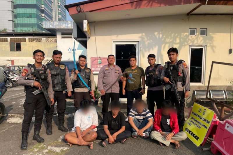 Polisi tangkap tujuh remaja hendak tawuran di Jakbar