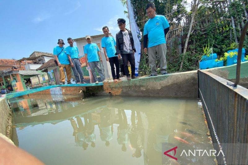 Memanfaatkan aliran sungai perkotaan di Garut  untuk budi daya ikan