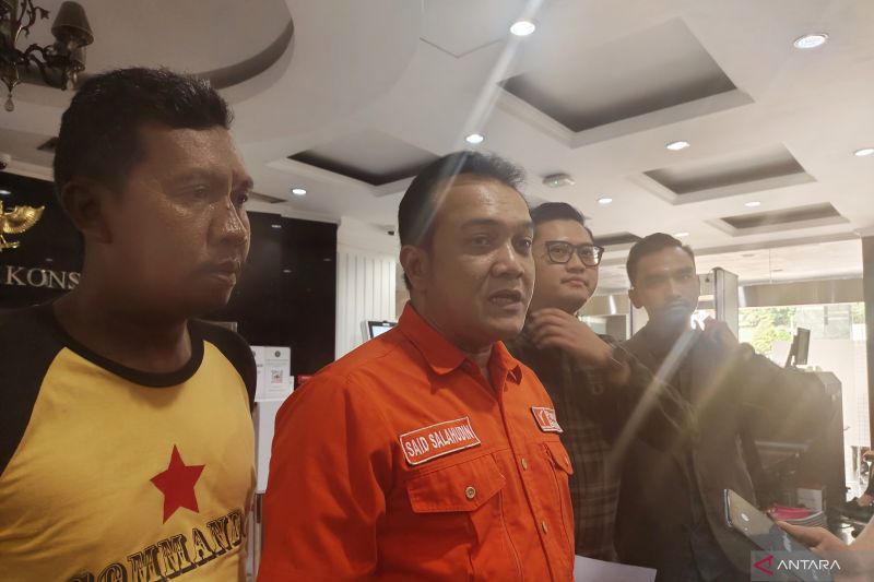 Partai Buruh dan Partai Gelora resmi ajukan gugatan UU Pilkada ke MK