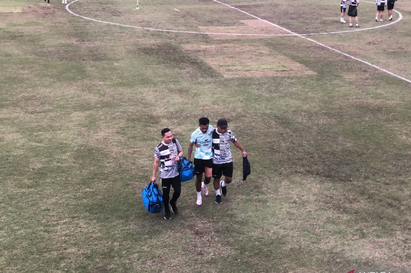 Yance Sayuri cedera di tengah latihan fisik bersama timnas Indonesia